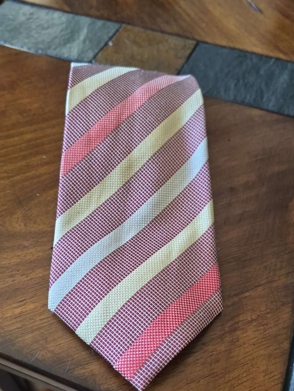 Men’s Pink and Cream Striped Tie – Classic Diagonal Design